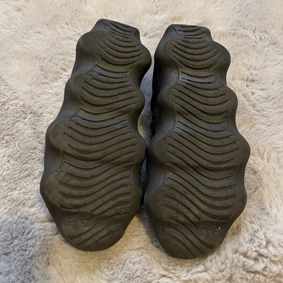 Kids YEEZY 450 “DARK SLATE” like new size 1!! - Picture 2 of 3